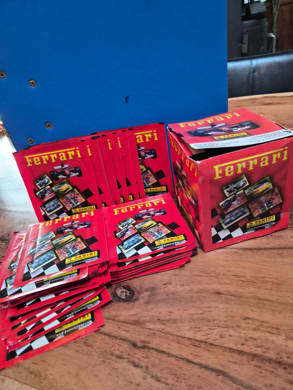 Panini Carte collezionabili: TRADING CARDS FERRARI – Nuovo e nell'imballaggio originale da Schönenberg ZH venduto da heaangst