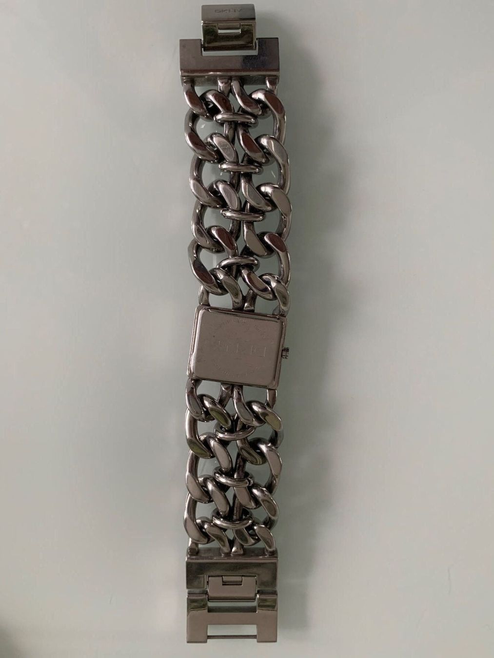 DKNY Uhren: UHR DKNY "Donna Karan" SILBER – Neu (gemäss Beschreibung) aus Adliswil von Majeska 3