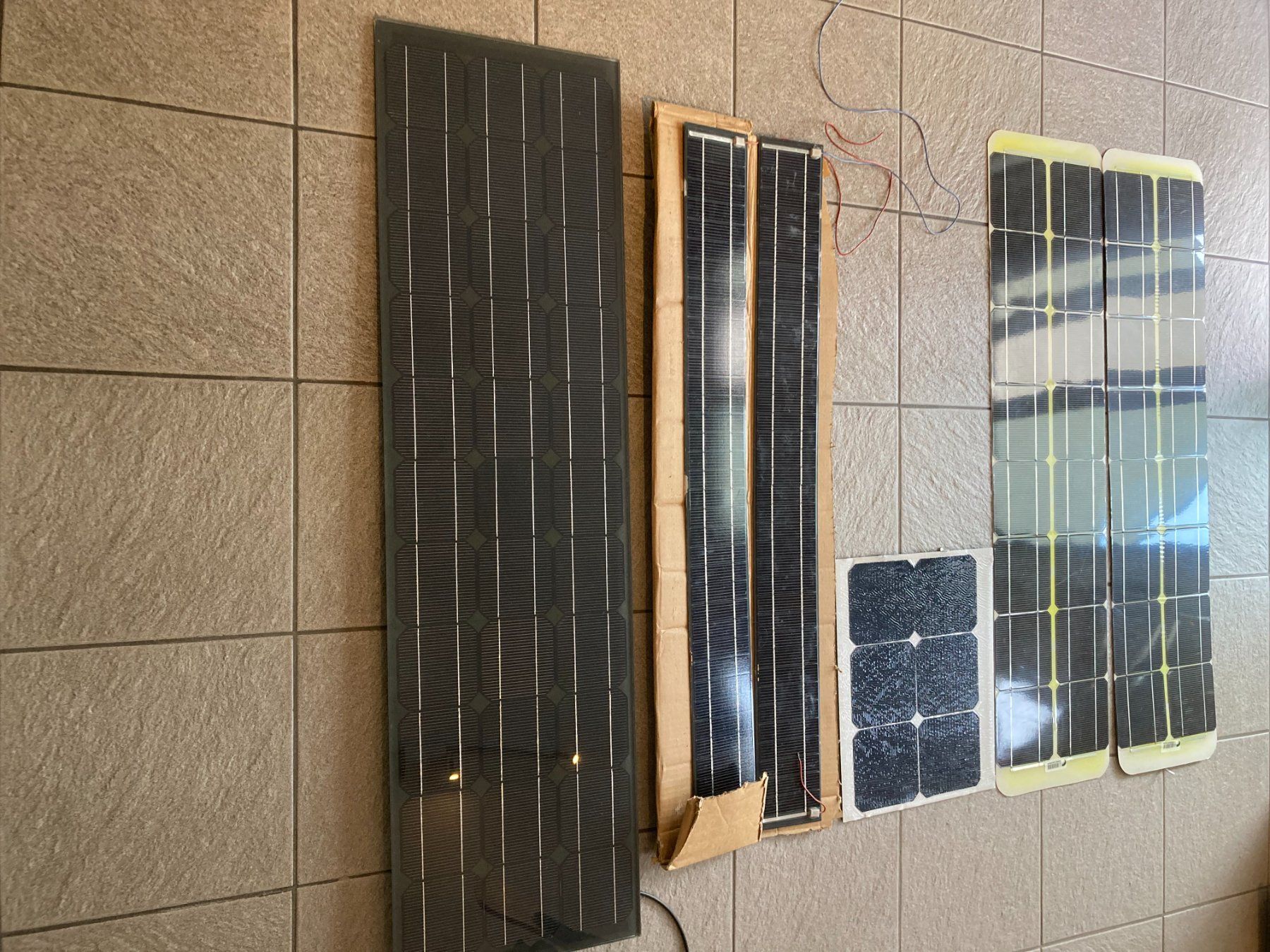 Dispositivi a energia solare: Solarpanels - Solarimpulse - Diverse flexibel / Glas – Usato da Heimberg venduto da Mehrwertdienst 7