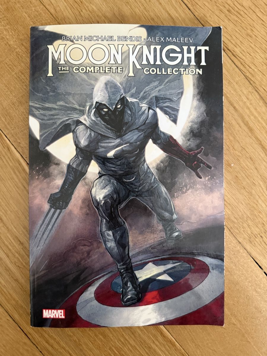 Comics: Comic Moon Knight Complete Collection Brian Michael Bendis – Gebraucht aus Zürich von Bio3