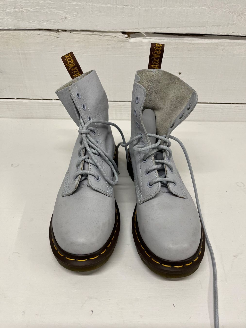 Dr. Martens Scarpe da uomo: Dr. Martens Baby Blue Gr 38 – Usato da Hitzkirch venduto da Annicole01