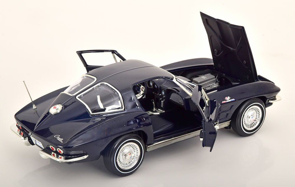Chevrolet Modellini d'auto: Chevrolet Corvette C2 Singray Coupé Split Window 1963 dunkel – Nuovo e nell'imballaggio originale da Gerlafingen venduto da espero88 3