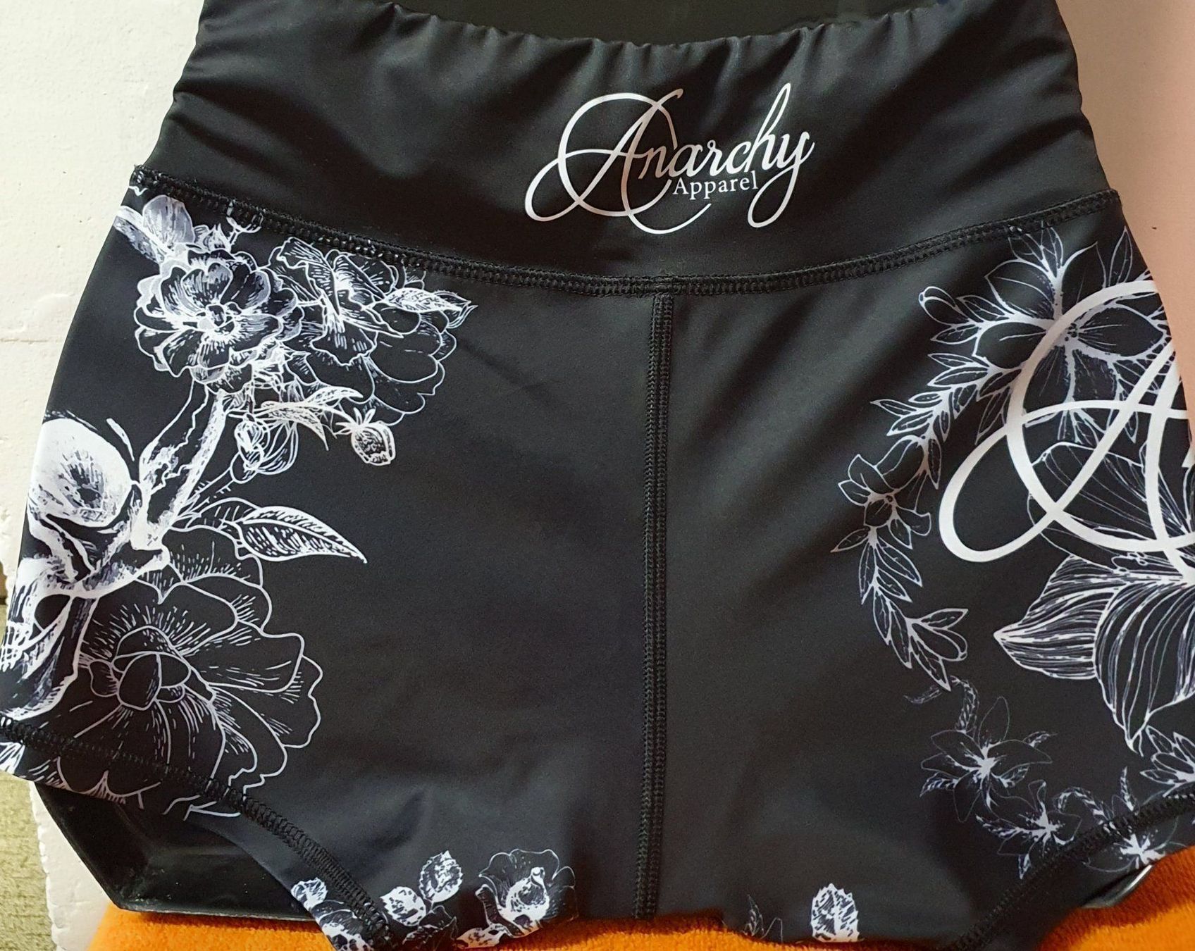 Hosen: Neu: Bikini Hot Pants /Gr. M "ANARCHY APPAREL" Trainingshose – Neu (gemäss Beschreibung) aus Muri AG von Edlerweiss 6