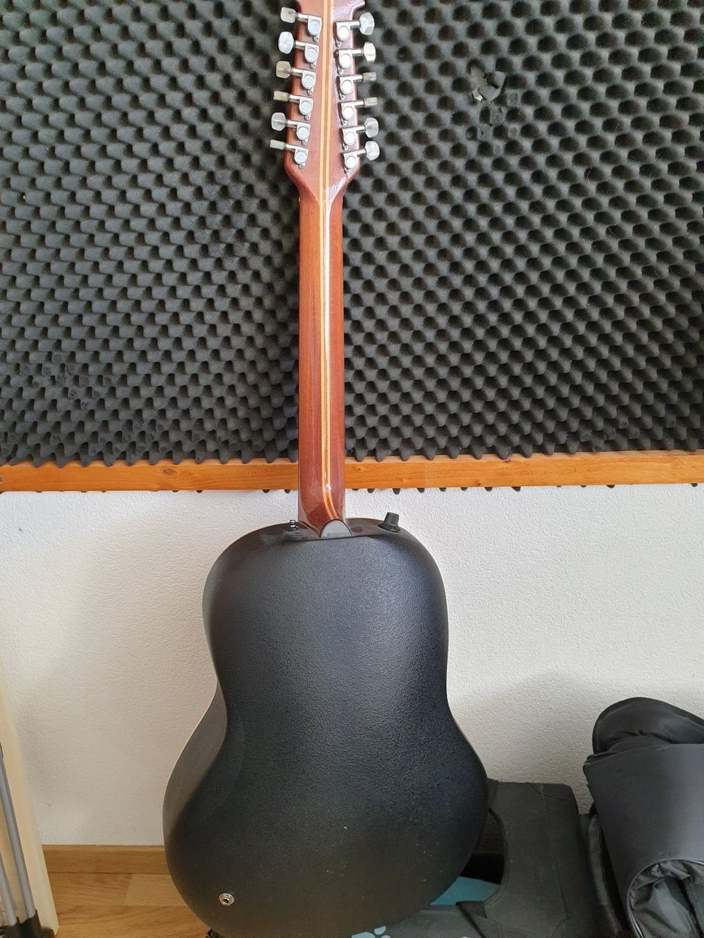 Ovation Strumenti musicali: Guitare 12 cordes Ovation – Usato da Mézières FR venduto da PAFZIK 1