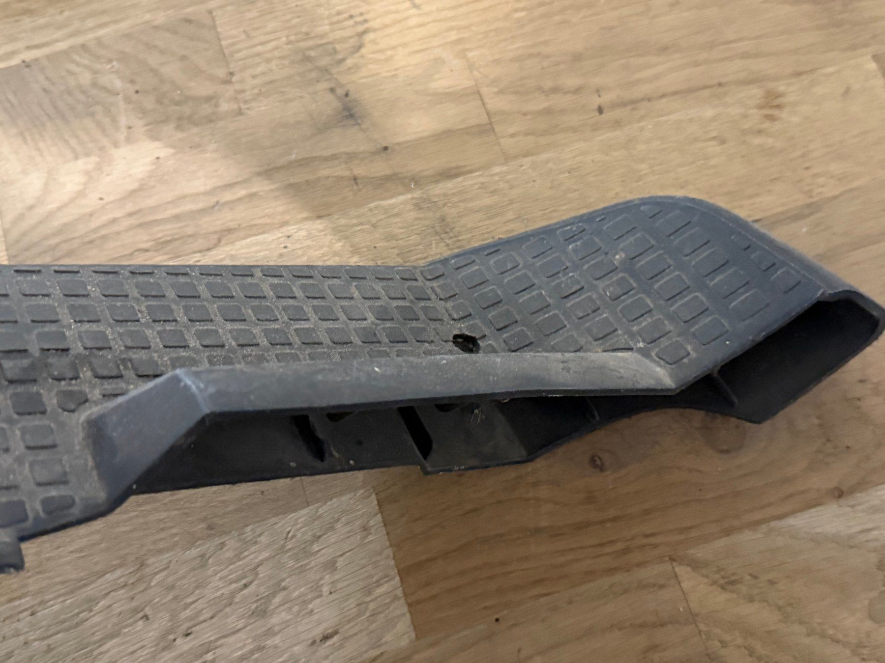 Mofa-Ersatzteile: Tritbretter Piaggio Grillo original (ohne Risse) – Gebraucht aus Bolken von si.x.las 5