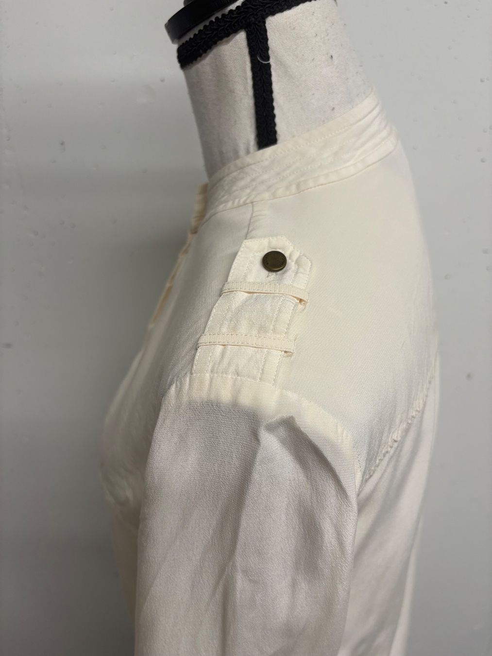 Tommy Hilfiger Camicette: Tommy Hilfiger Bluse in Creme Gr. 34 Viskose – Nuovo (secondo la descrizione) da Regensdorf venduto da secondchancefashion 2