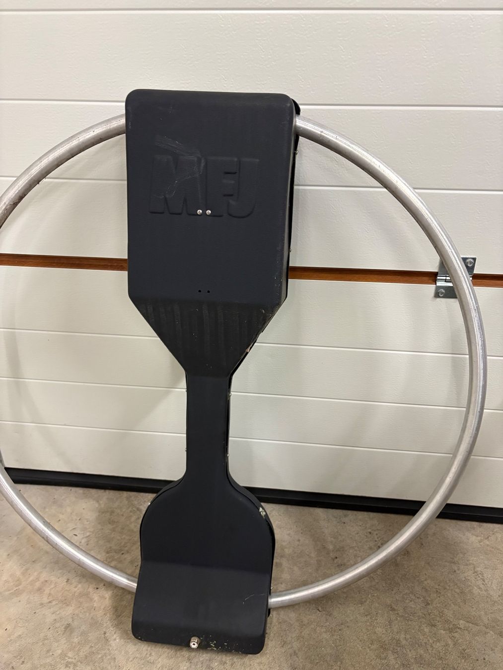 Funktechnik: Magnetantenne MFJ Loop Antenne gebrauchter Zustand – Gebraucht aus Wiesendangen von plus-minus 1