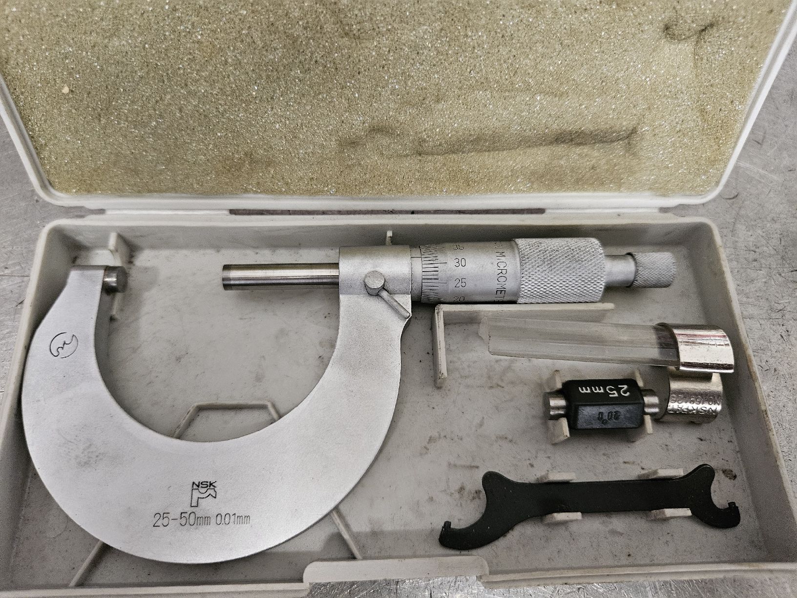 Nsk Misurare: NSK Mikrometer 25 - 50mm – Usato da Dielsdorf venduto da toe51664