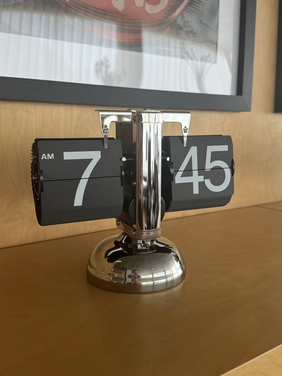 Stand- & Wanduhren: Flip Clock Uhr Retro Design in Silber/Schwarz – Neu (gemäss Beschreibung) aus Chur von arxi