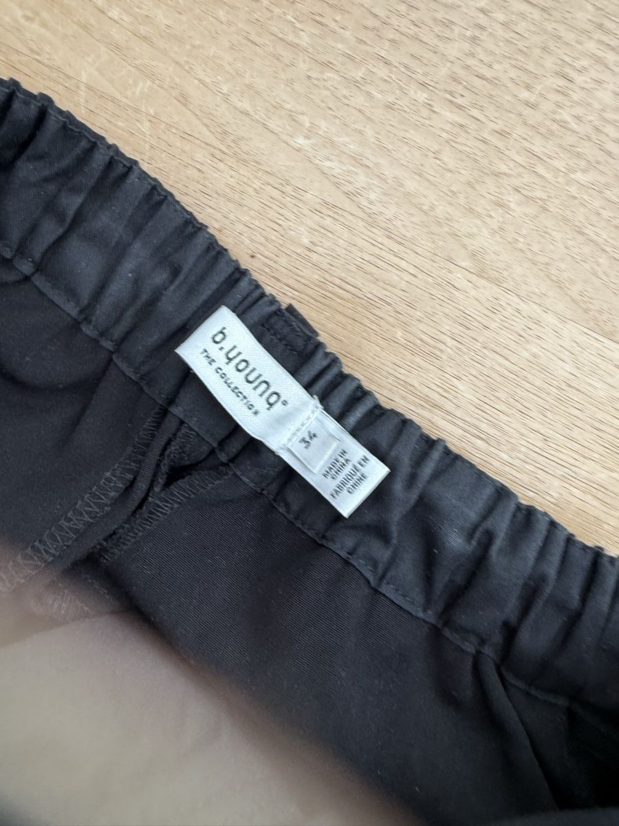 Pantaloni: B.young hose – Usato da visp venduto da Kmemo1