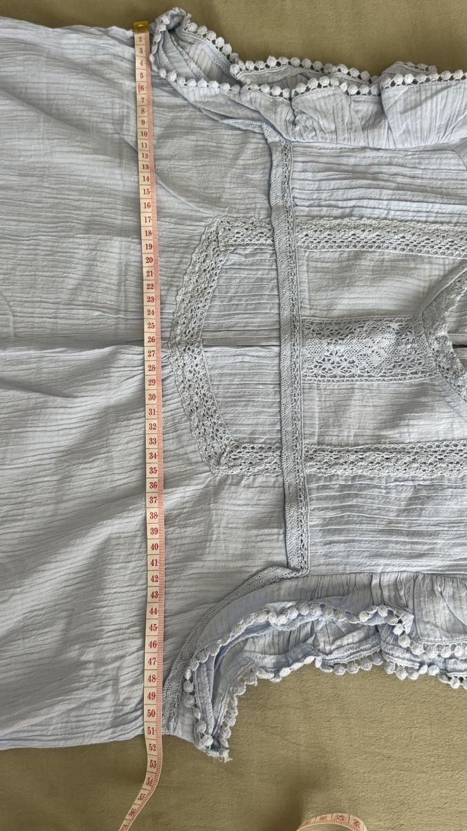 Top: Bluse hellblau Grösse M mit Spitze kurzarm – Nuovo (secondo la descrizione) da Mörigen venduto da TimelessFinds 3