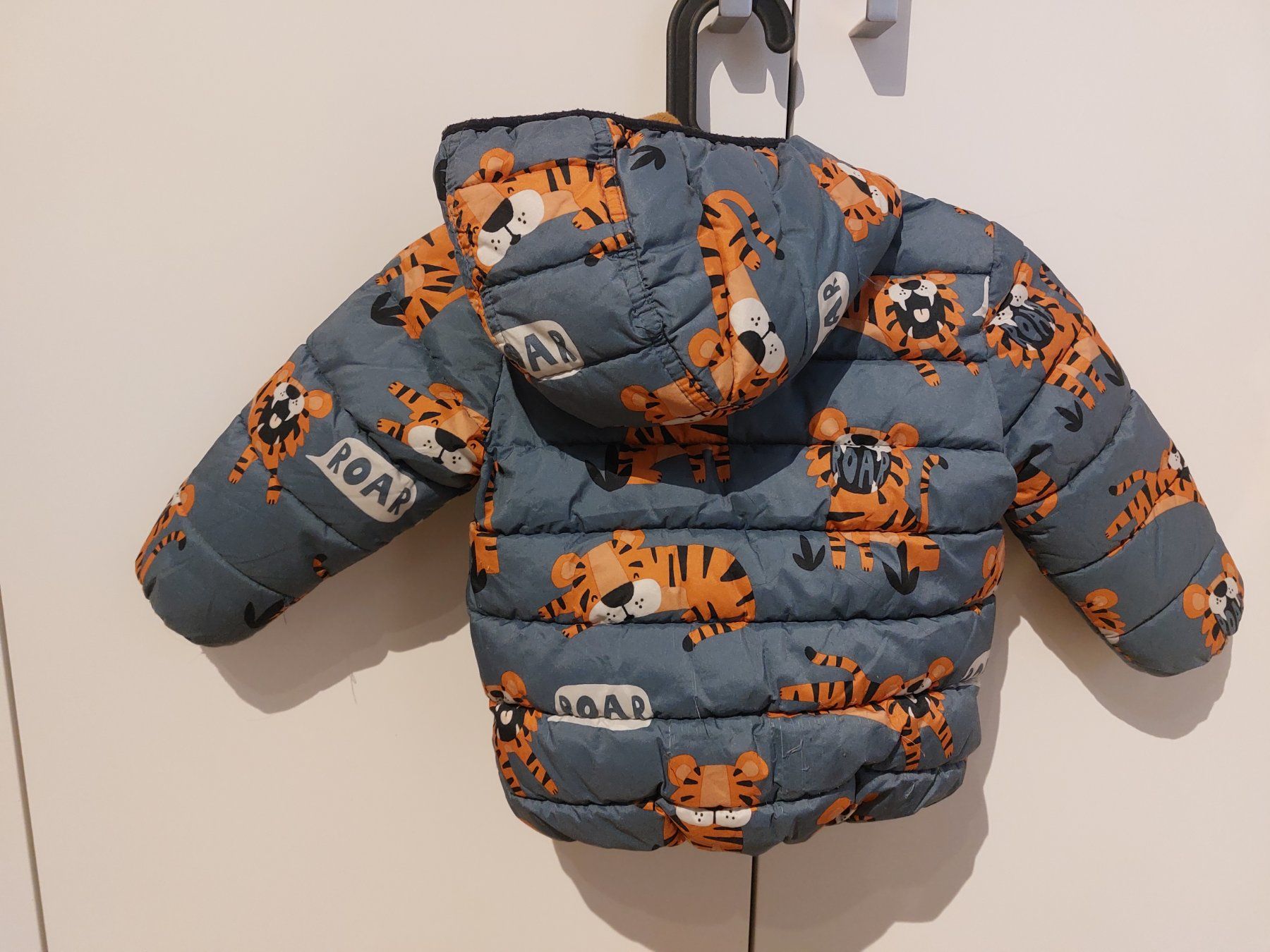 Next Giacche & Cappotti: Next Winterjacke, Gr. 82/86, mit Tiger Muster – Usato da Büttikon AG venduto da lca_v7pb 2