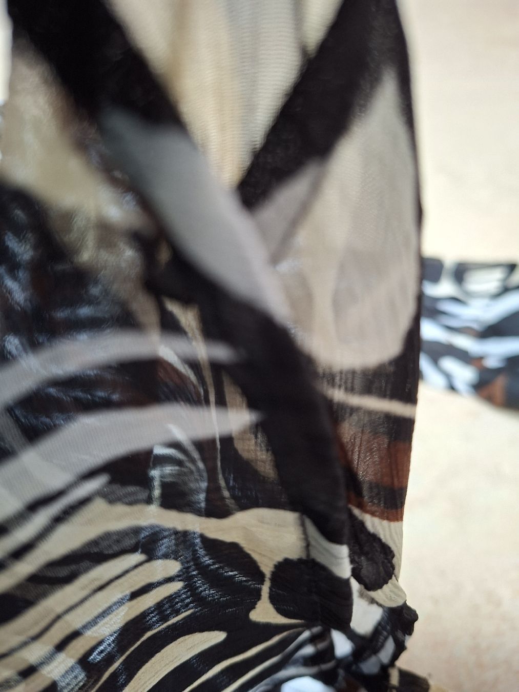 Camicette: Kingfield Sommer Bluse Gr. 40 Zebra Look durchscheinend – Usato da Klingnau venduto da vollmond36 6