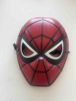 Masque Spiderman plastique rouge noir bon état