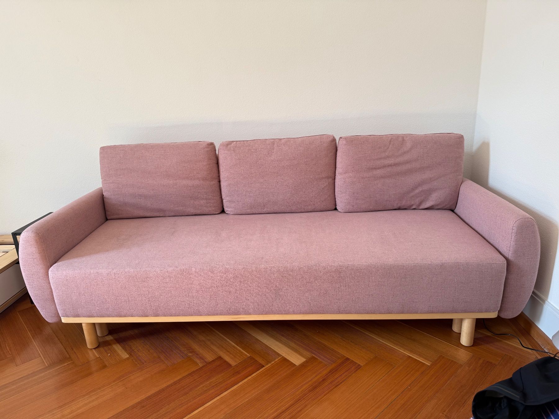 Ikea Divani: Bettsofa pink – Usato da Zürich venduto da vik_hlk8 1