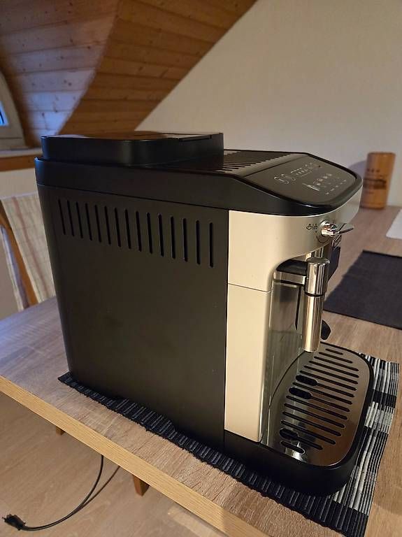 Machine à café DeLonghi Magnifica Evo (Gebraucht) in La Croix-de-Rozon ...