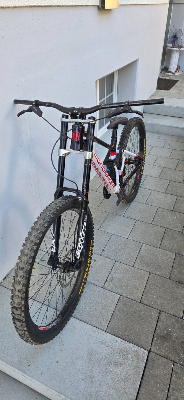 Mondraker Biciclette: Mondraker Downhill Bike – Usato da Hagenbuch ZH venduto da Kawema5 2