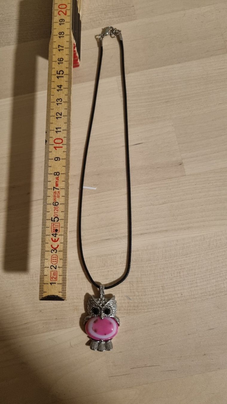 Catenine: Collier hiboux avec pierre rose artisanal – Usato da Neuchâtel venduto da mepirata 1