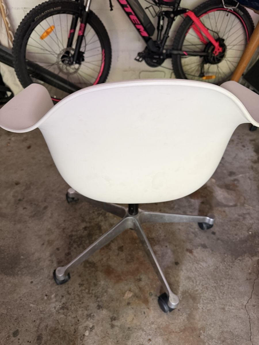 Eames Sedie: Eames Bürostuhl – Usato da Winterthur venduto da FrauMahler 1