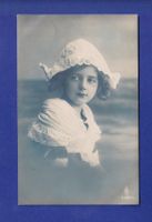 ENFANT - Portrait de jeune fille