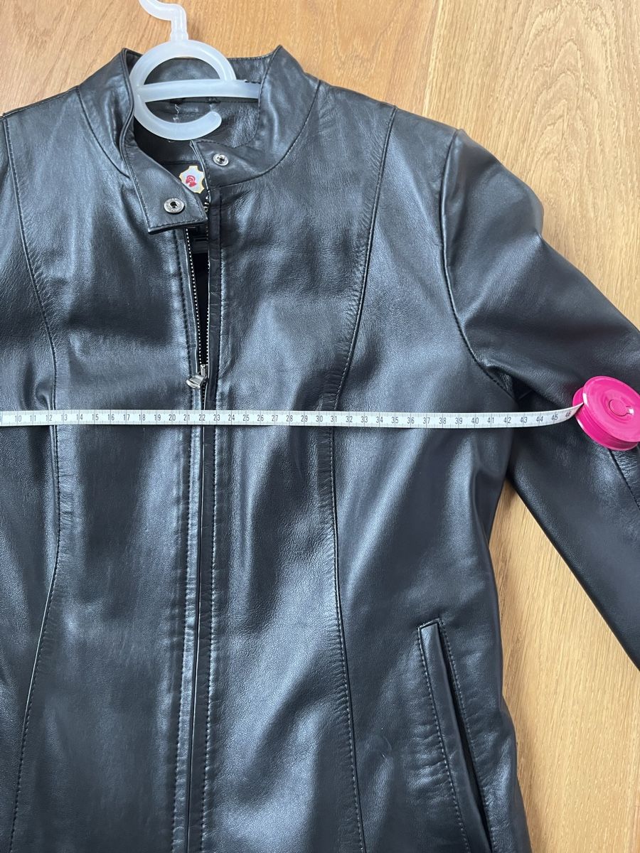 Giacche: Schwarze Lederjacke Gr. M, wie neu – Usato da Wädenswil venduto da Iana32 3