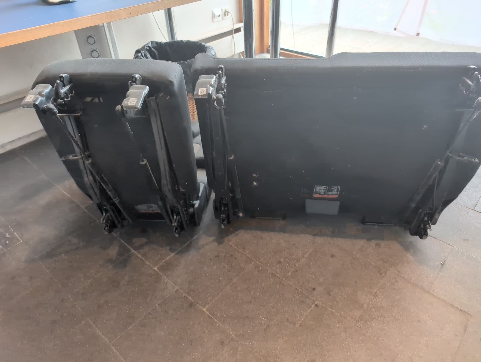 Ford Tutti pezzi di ricambio auto: Rücksitzbank Set ford connect – Usato da Berg TG venduto da sil_ml8m 1