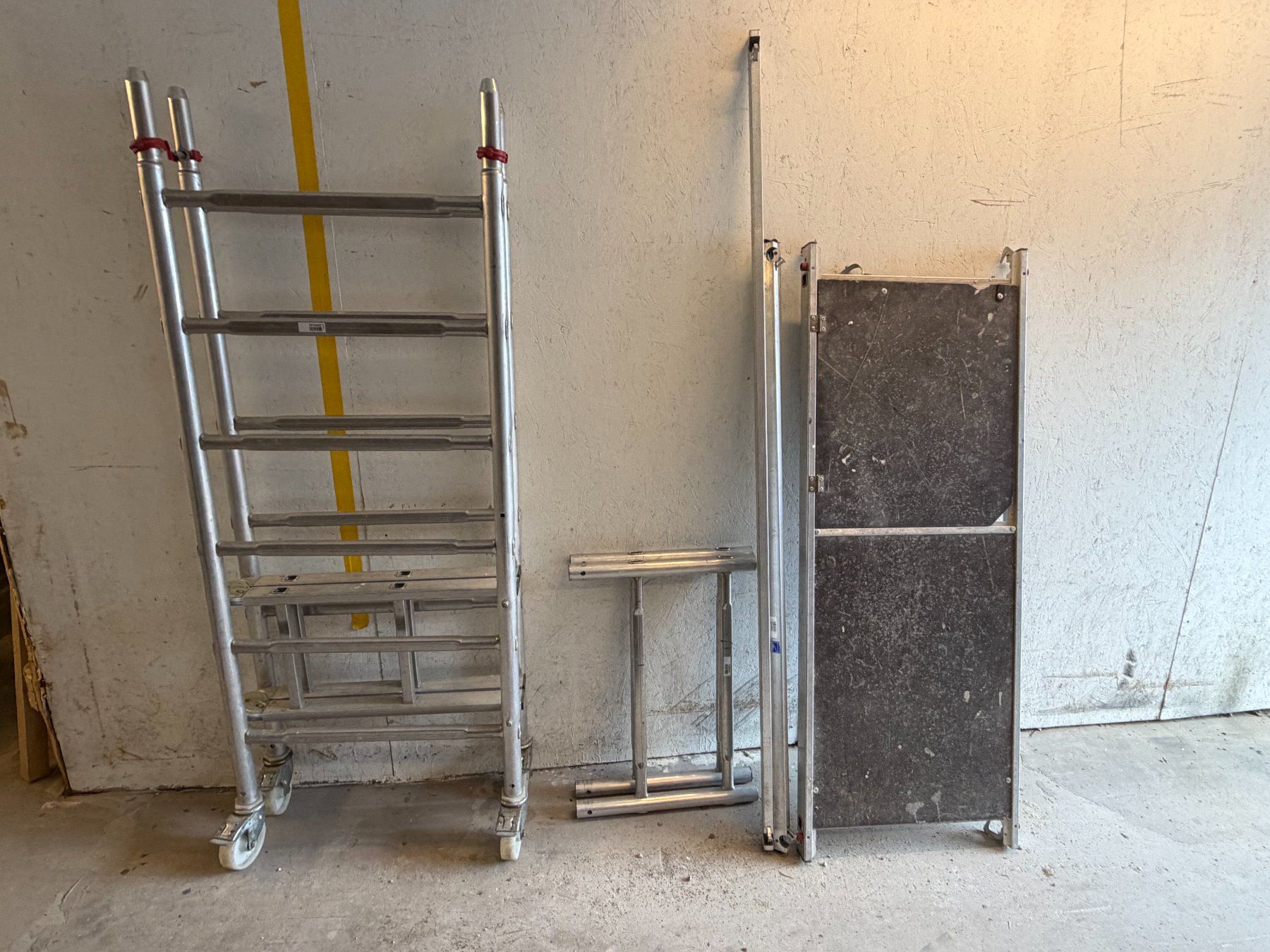 Gerüste: Rollgerüst Klappbar – Gebraucht aus Sennhof von Flatron4 3