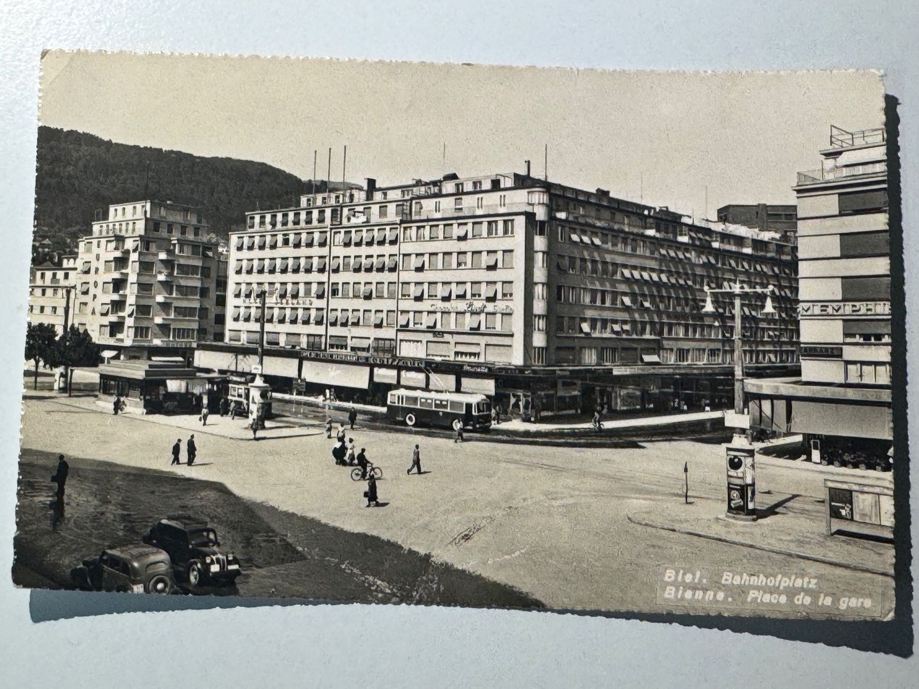 Ansichtskarten: ALTE ANSICHTSKARTE, Biel, Bahnhofplatz – Gebraucht aus Ostermundigen von L29