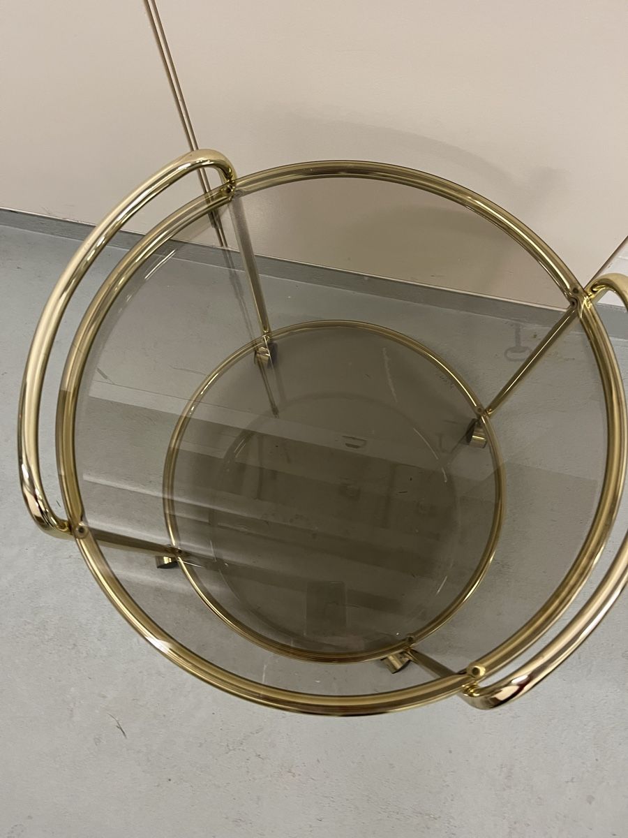 Tavoli: Goldener Glastisch mit Rollen – Usato da Rüti ZH venduto da Walti0 1