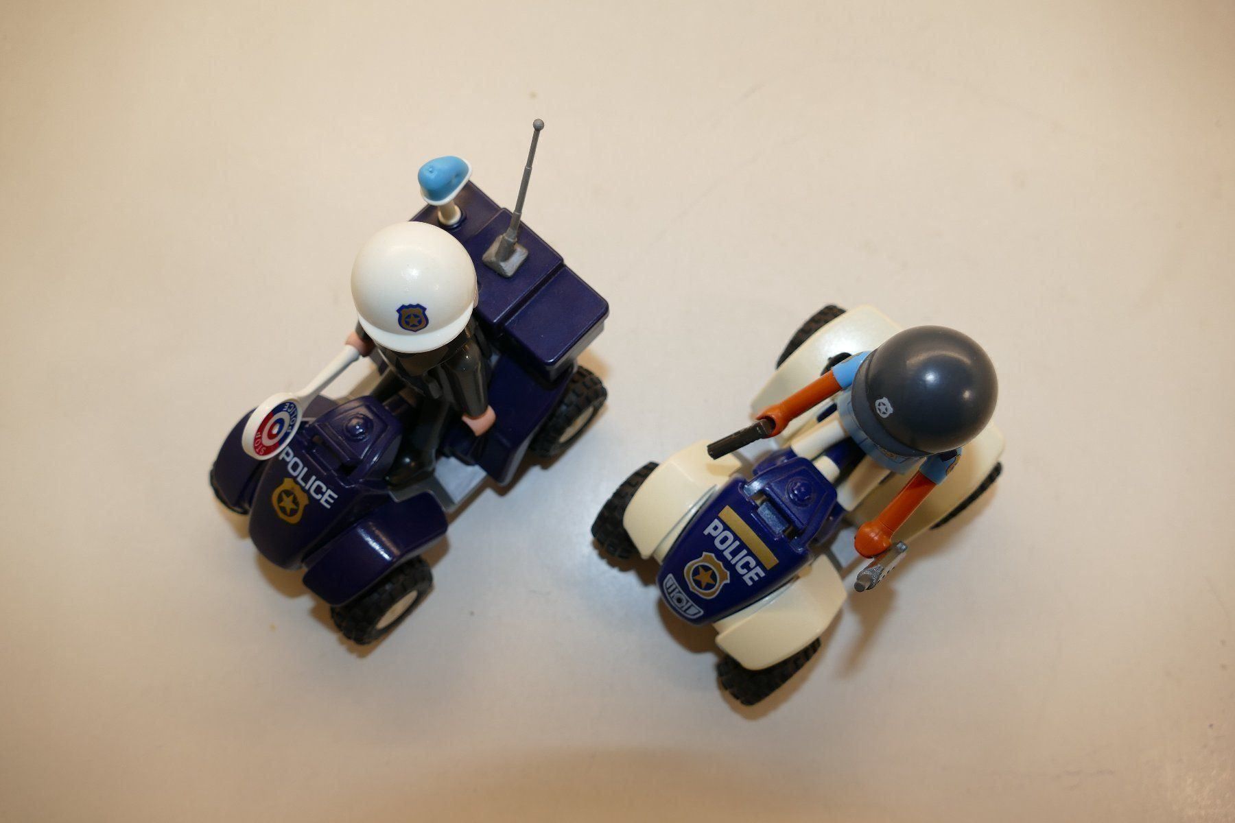 Playmobil Giocattoli: Playmobil: 2xPolizei Squad – Usato da Niederhasli venduto da rail-duerst 3