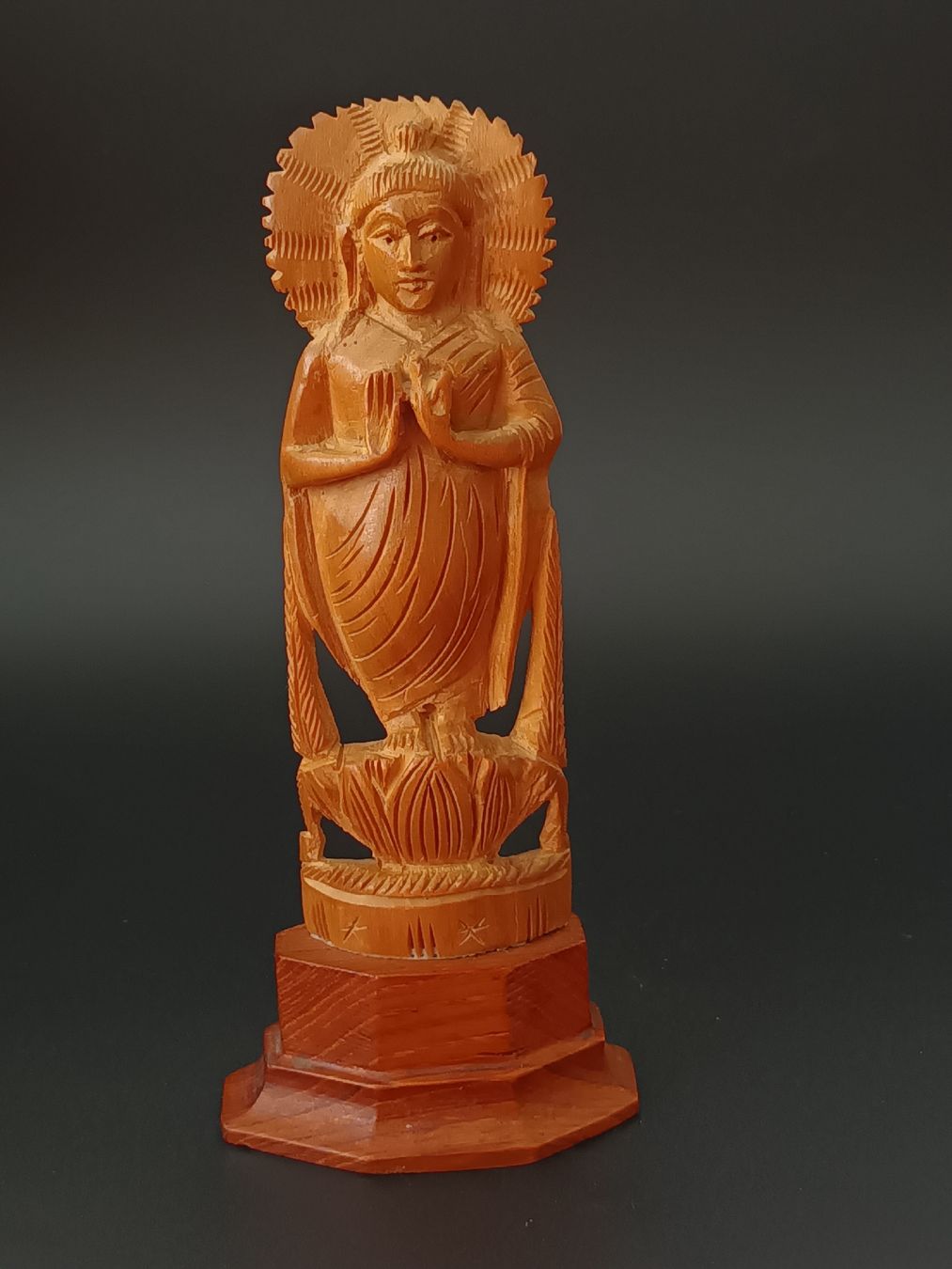 Figuren: Handgeschnitzte Buddha-Figur aus Kadamholz  – Gebraucht aus Allenwinden von pro_nmg9