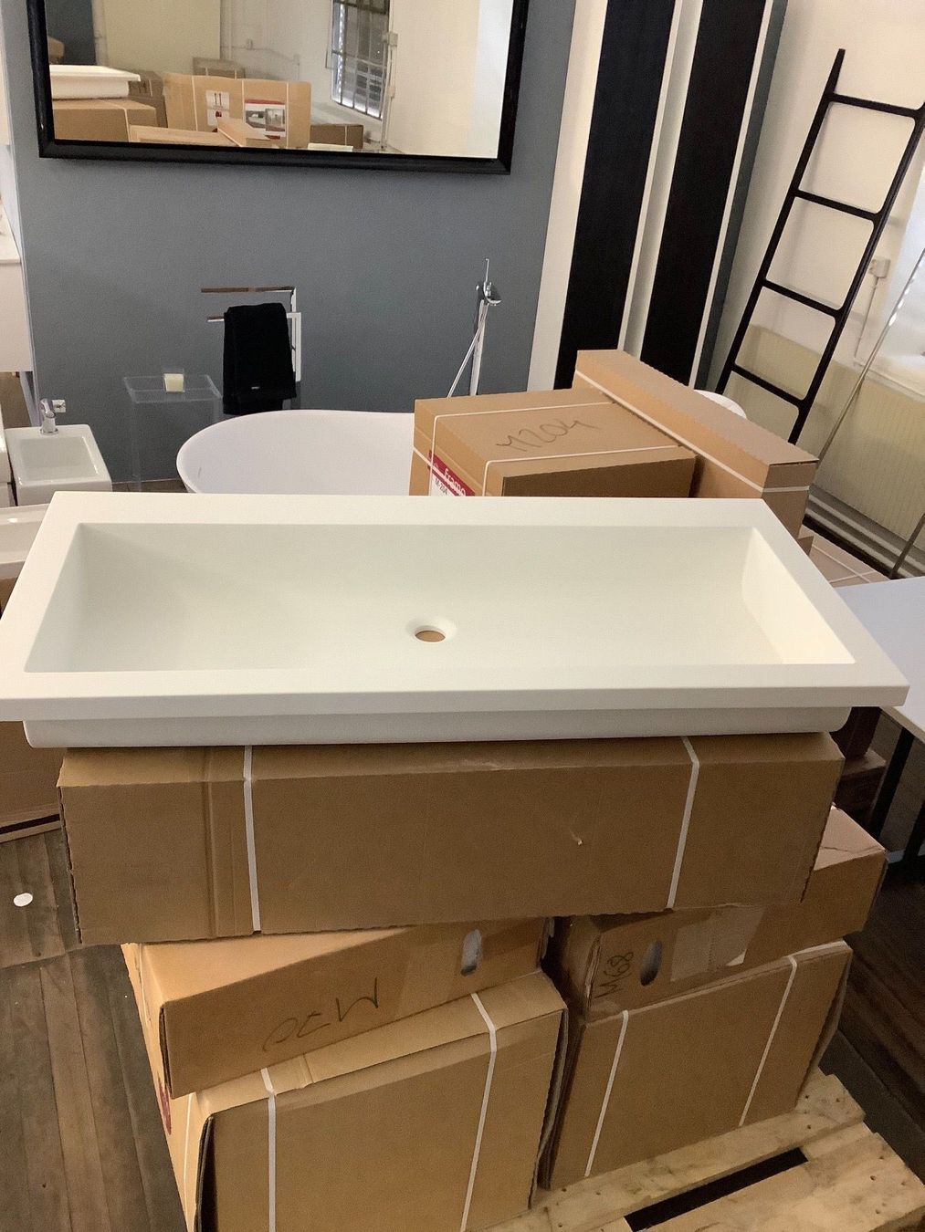 Mobili per bagno: Corian Waschtisch 110 x 52 cm – Nuovo e nell'imballaggio originale da Amriswil venduto da deluxe_bad