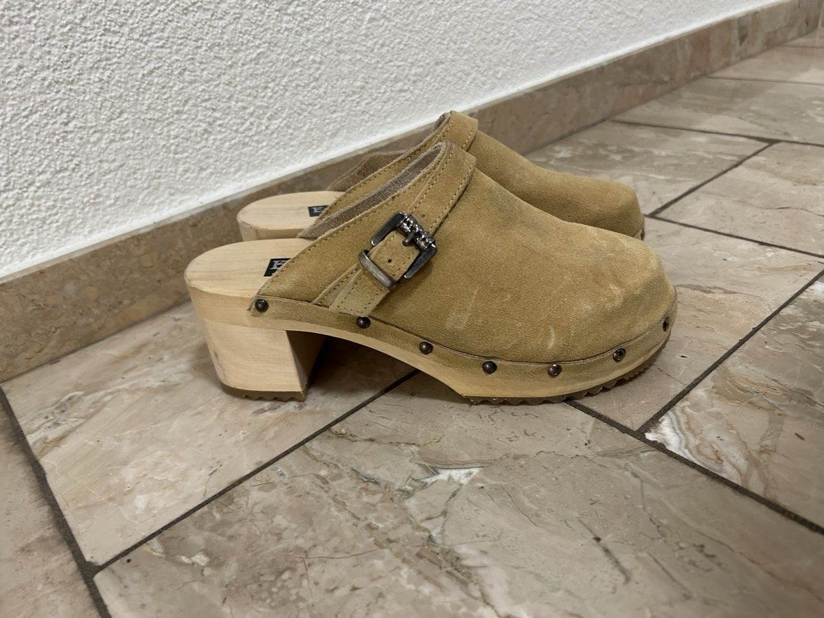 Scarpe da donna: Holz-Zockel Wildleder in beige – Usato da Zürich venduto da sop_82jx 1