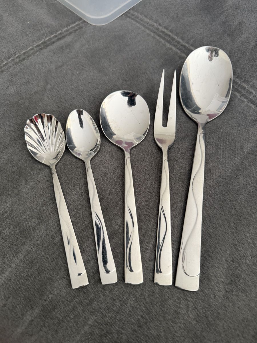 Set di posate: Besteck Set – Nuovo (secondo la descrizione) da Schübelbach venduto da Sambodscha