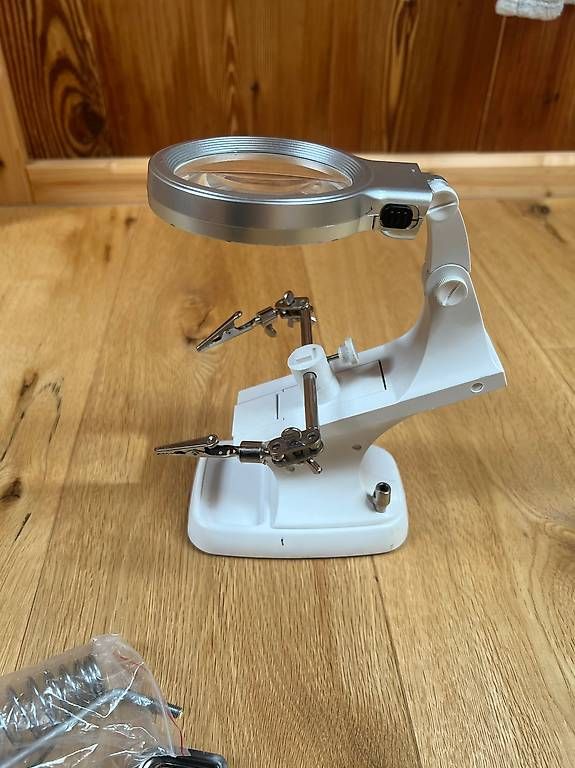 Alle Werkzeuge: 3. Hand / Löthilfe Lupe mit LED USB Beleuchtung – Gebraucht aus Signau von Mage700 3