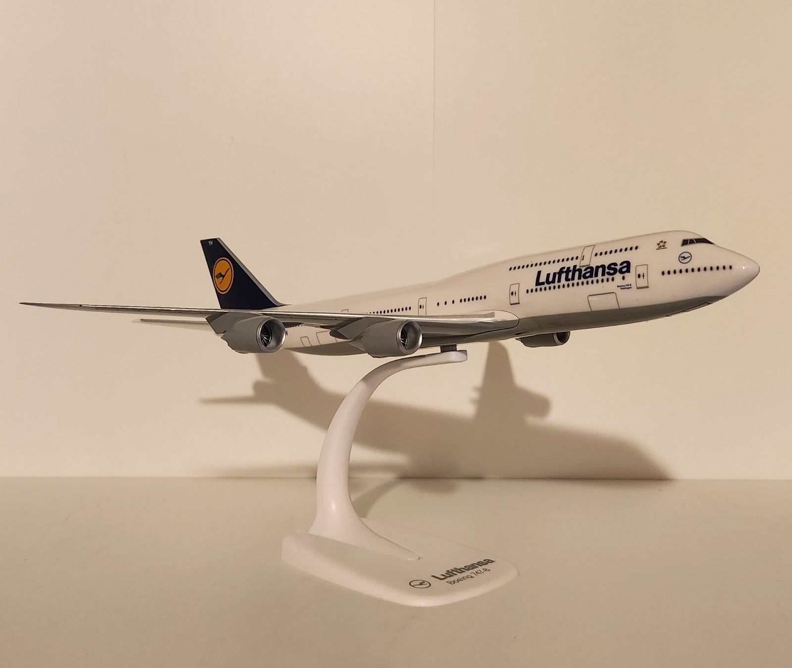 Herpa Kit di modellismo & Modellini statici: Herpa Snap-fit Lufthansa Boeing 747-8i – Usato da Wittenwil venduto da ced_q8j7