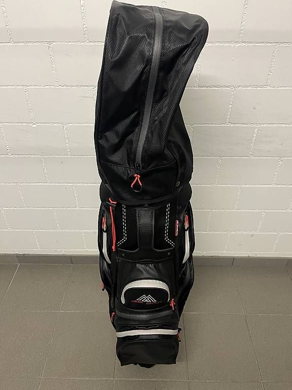 Sacs: Big Max Silencio II Dri Lite Cartbag black  – D'occasion à Kaiseraugst par RJ03 2