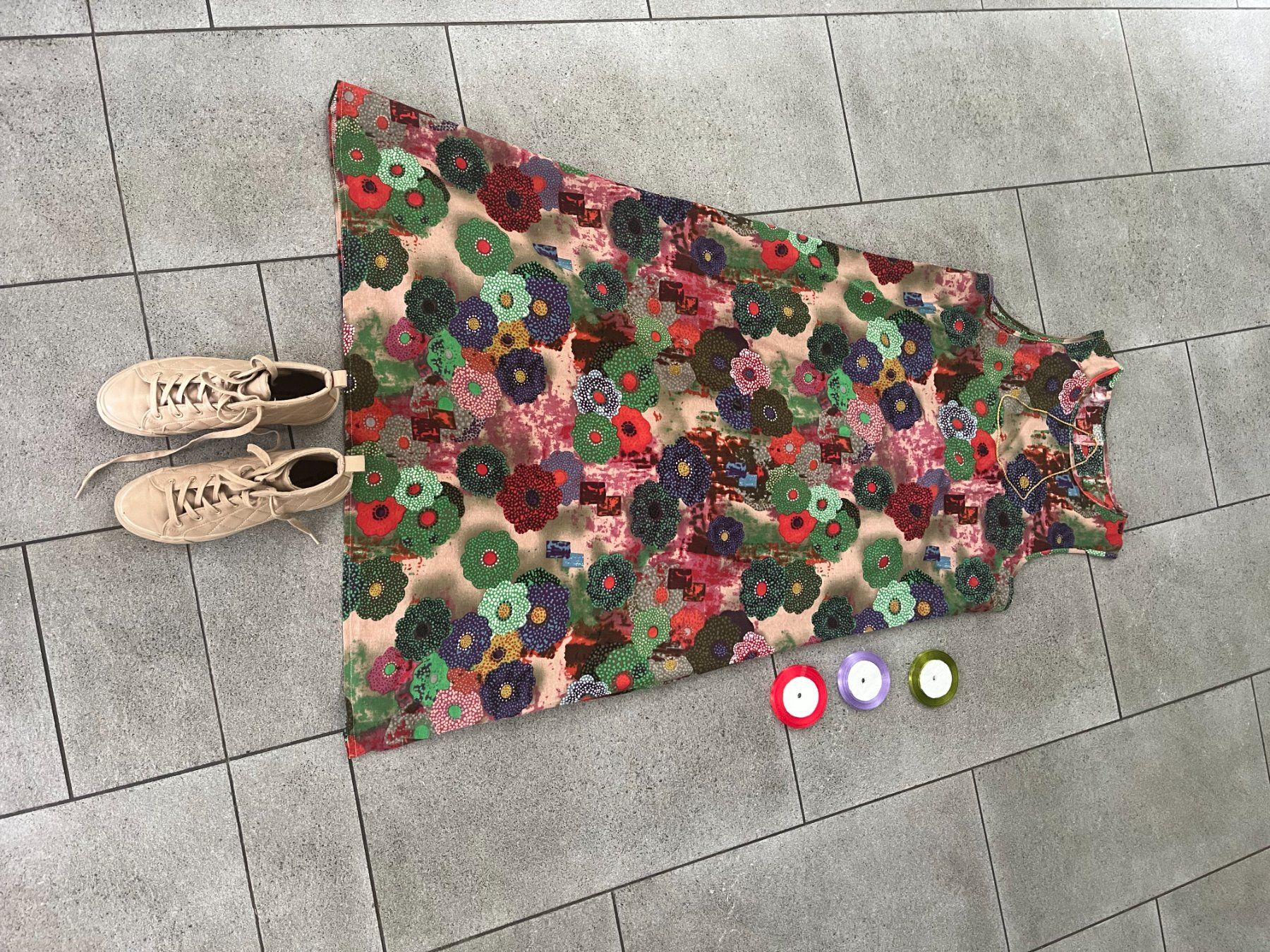 Robes: Fröhliches Set – D'occasion à Solothurn par Floefi
