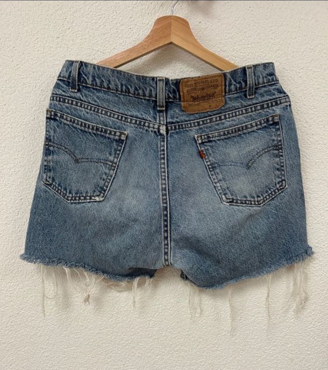 Levi's Jeans: Levi's Shorts, Gr. L – Usato da Bern venduto da christiane_pr 1