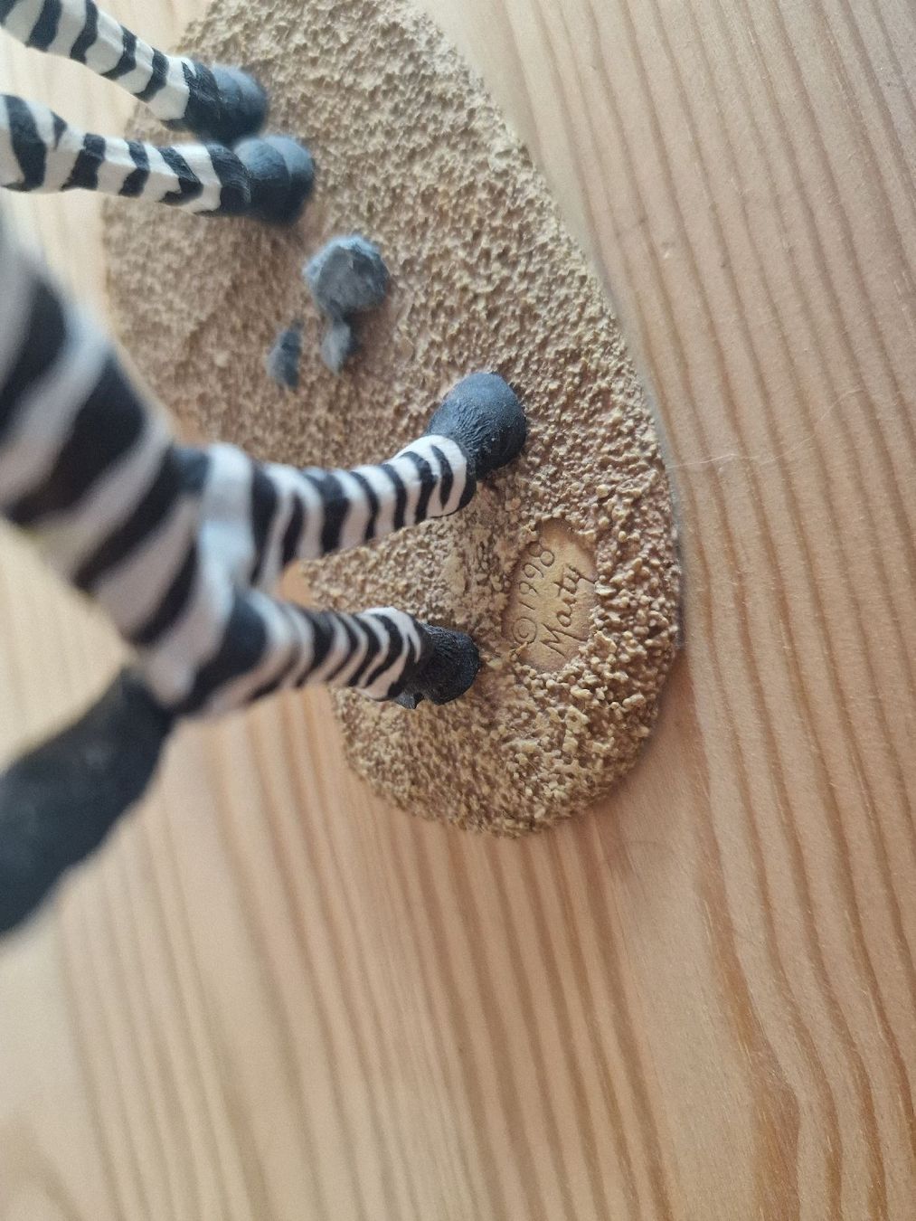 Figuren: Zebra Skulpur Martha Carey 1998 – Neu (gemäss Beschreibung) aus St. Margrethen SG von Goldig 5