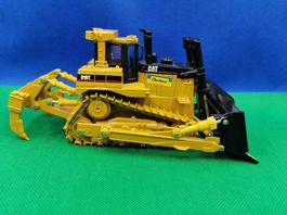 CAT D10T Eberhard Planierraupe Norscot 1:50  Sammlermodell
