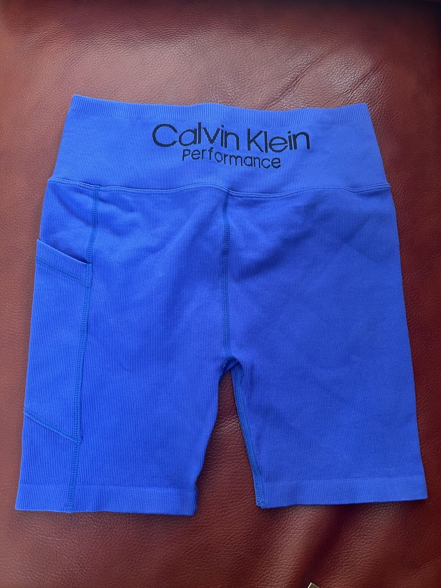 Calvin Klein Leggings: Calvin Klein Women's Active Set, size S – Nuovo e nell'imballaggio originale da Veyras venduto da ValClasse