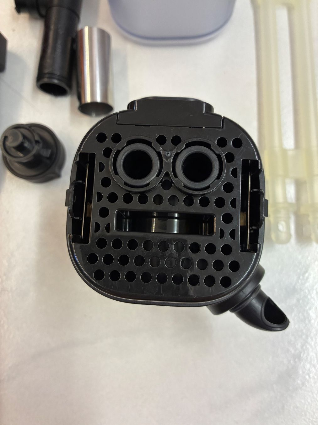 Nespresso Macchine per caffè & Macchine per espresso: Nespresso / DeLonghi Gran Latissima Milchbehälter/Schäumer – Usato da Binningen venduto da anita2000 4