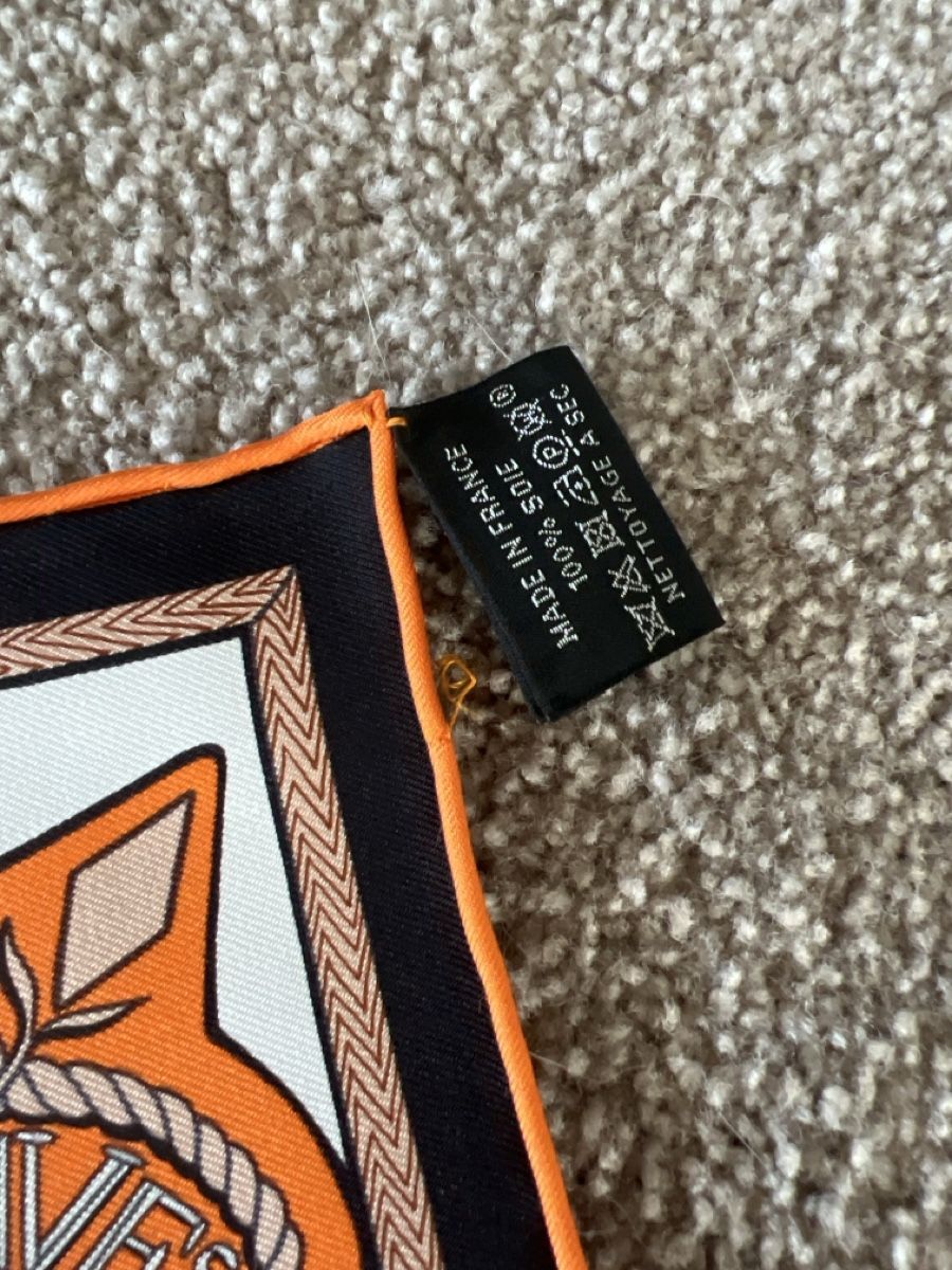 Hermès Foulard & Sciarpe: Hermes 90x90 Seidentuch – Nuovo (secondo la descrizione) da Wallisellen venduto da vic_rl56 1
