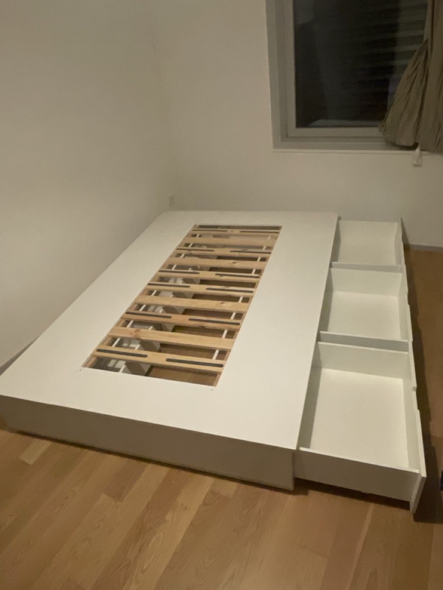 Betten: NORDLI bed frame 140x200 – Gebraucht aus Zürich von ach_bl7b