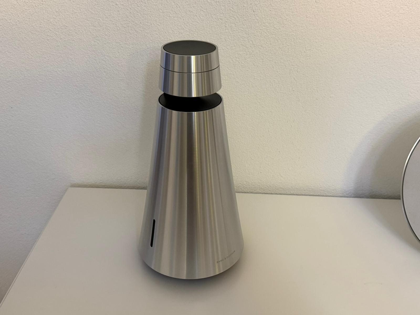 Bang & Olufsen Casse acustiche: Bang & Olufsen B&O Beosound 1 Silber, Portable Bluetooth – Usato da Mols venduto da armanwalensee