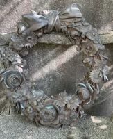 Bronze Blumenkranz