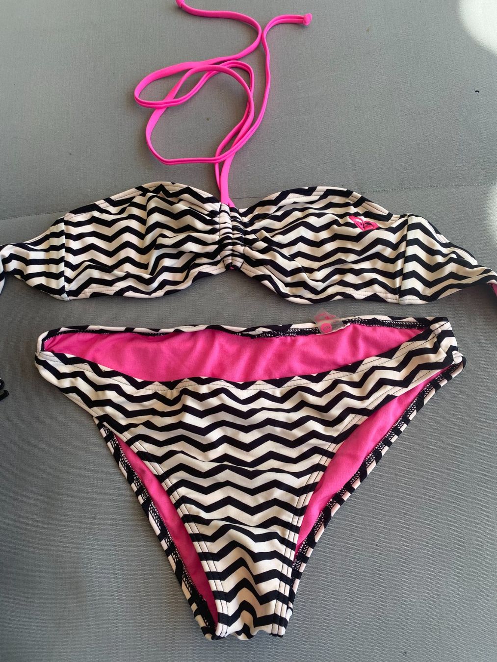 Costumi da bagno & Bikini: Bikini Roxy, Gr. L, pink/schwarz – Usato da Gümligen venduto da Primeselection