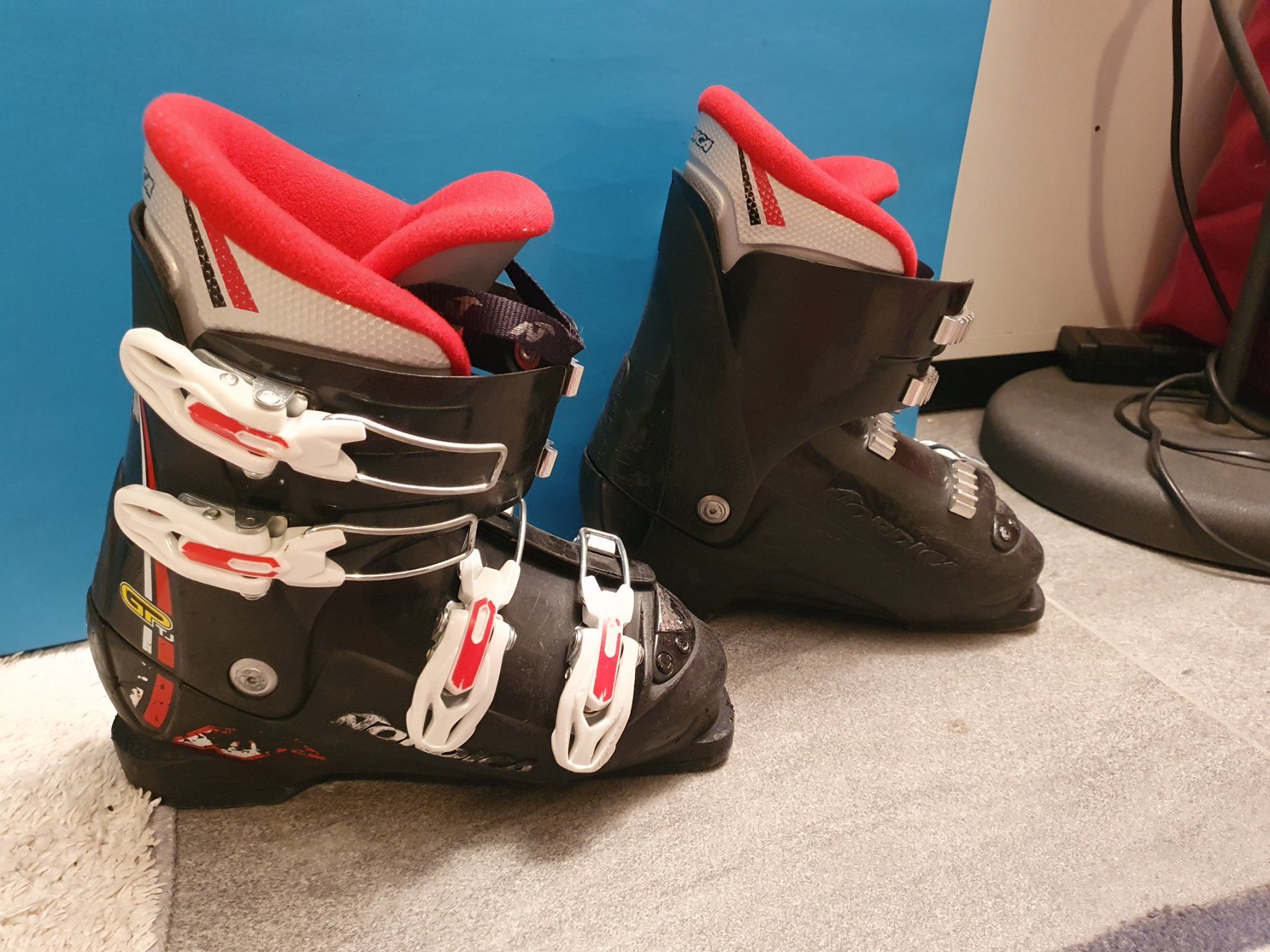 Nordica Scarpe per ragazzi: Skischuhe 22.5 – Usato da Stetten AG venduto da Nadineklaus81 1