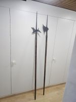 Zwei historische Hellebarden mit Holzschaft Rarität 